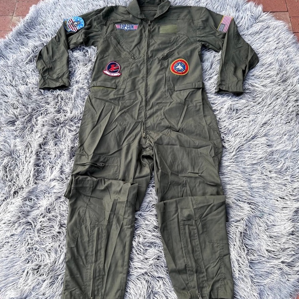 Top gun flight suit